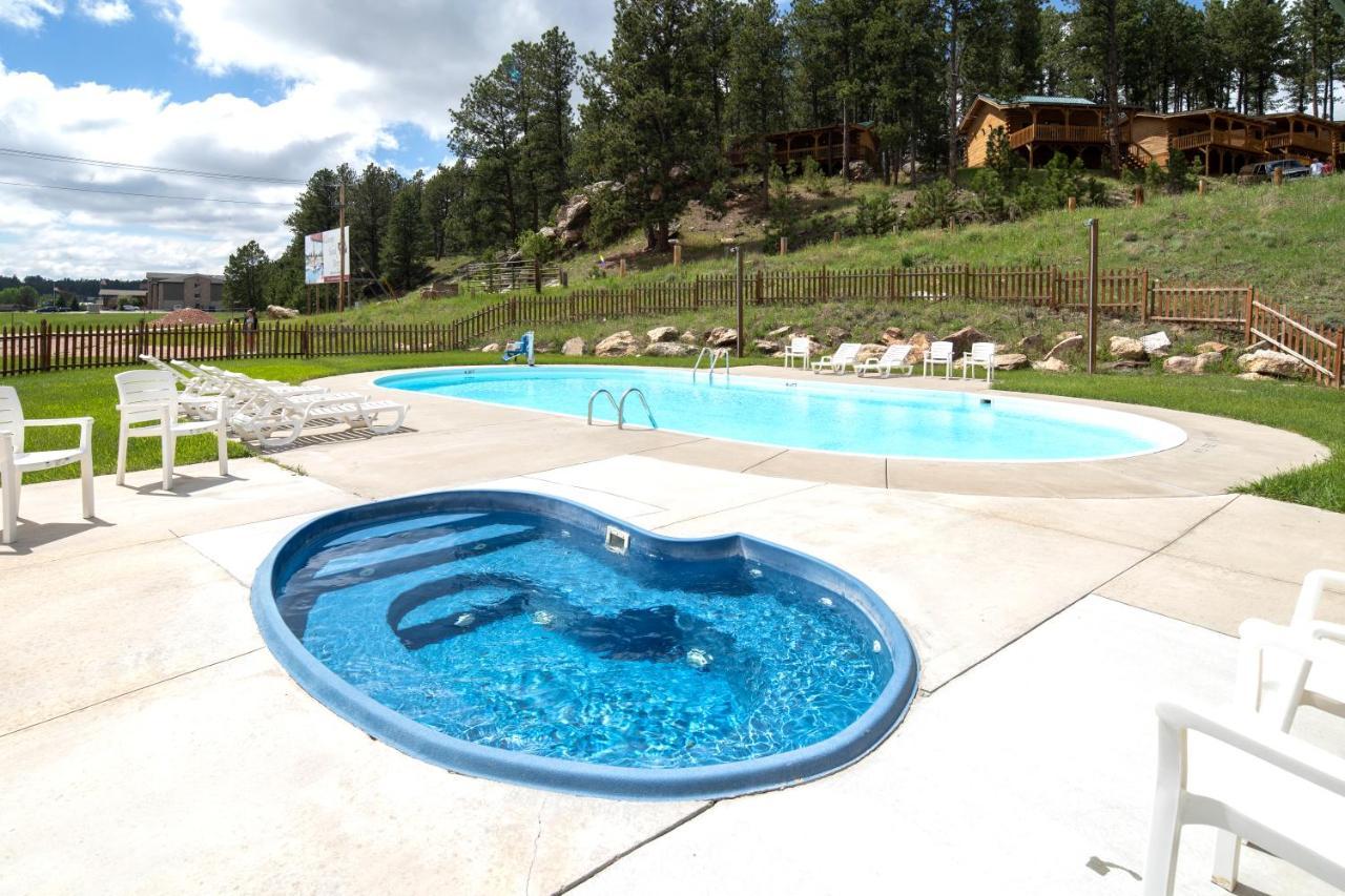 Rock Crest Lodge & Cabins Custer Dış mekan fotoğraf