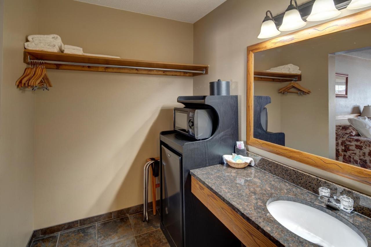 Rock Crest Lodge & Cabins Custer Dış mekan fotoğraf