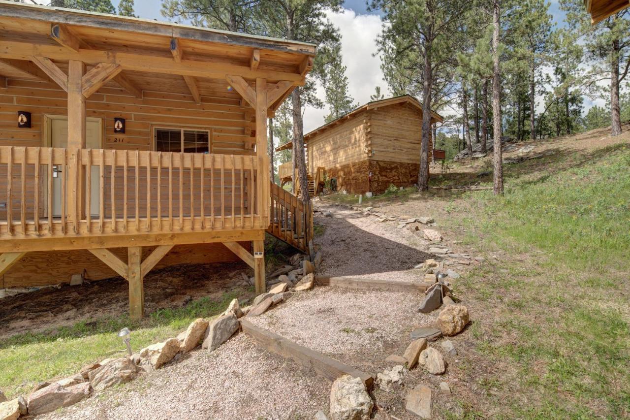 Rock Crest Lodge & Cabins Custer Dış mekan fotoğraf