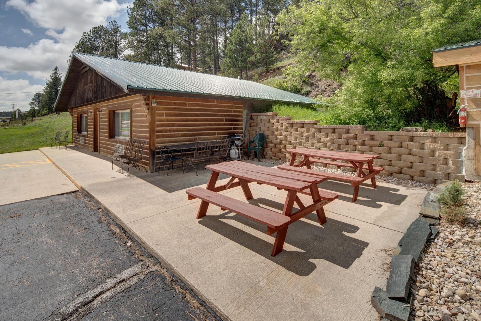 Rock Crest Lodge & Cabins Custer Dış mekan fotoğraf