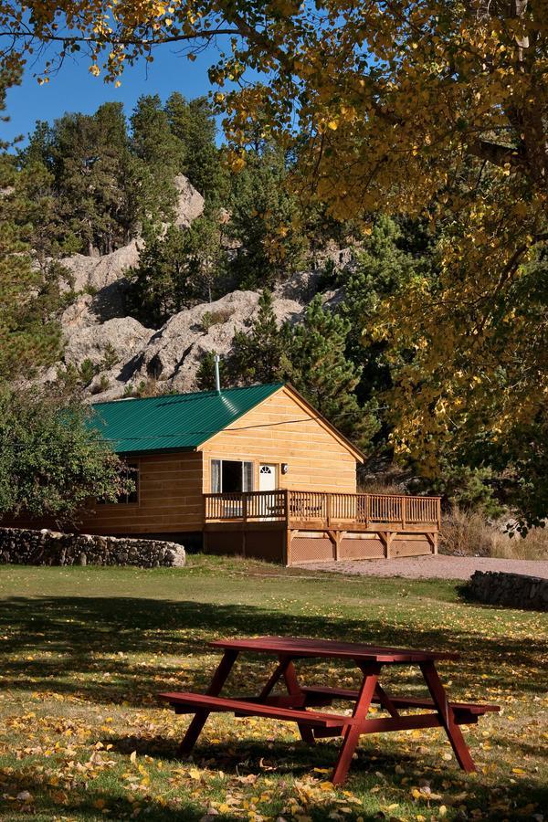 Rock Crest Lodge & Cabins Custer Dış mekan fotoğraf